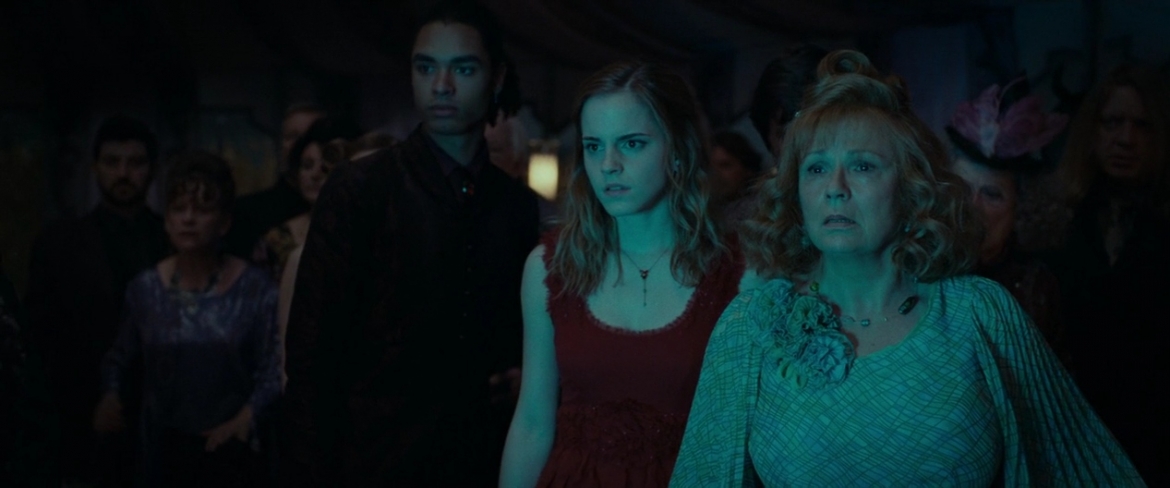 25 nam sau harry potter emma watson va hanh trinh thoat khoi hermione hinh anh 3