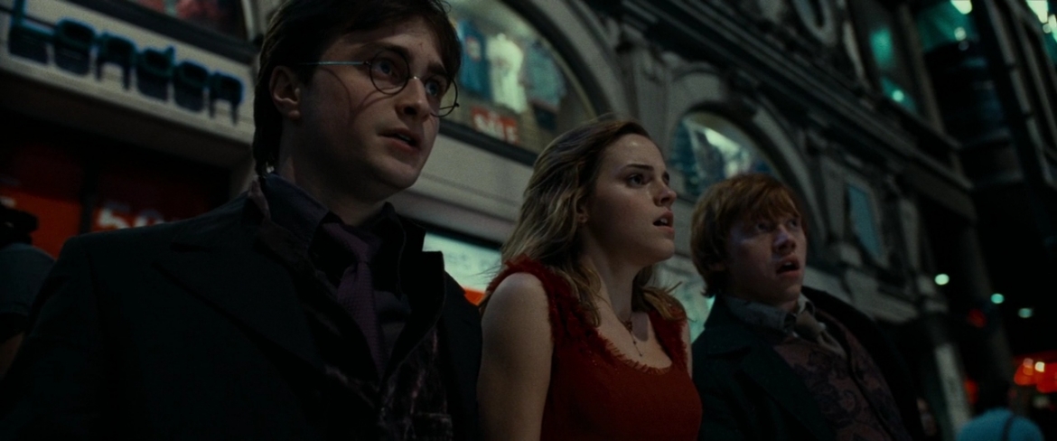 25 nam sau harry potter emma watson va hanh trinh thoat khoi hermione hinh anh 4