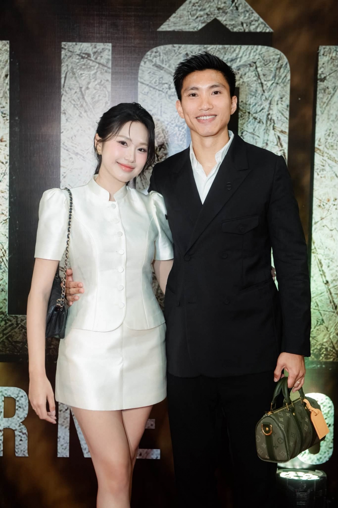 sao viet 25 9 tieu vy mang trung thu am ap den tre em tay giang hinh anh 11