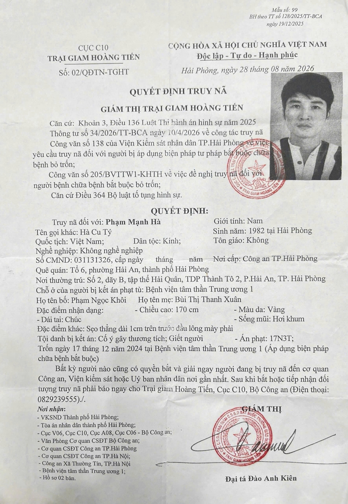 bat doi tuong truy na bo tron khi dang chua benh bat buoc hinh anh 2
