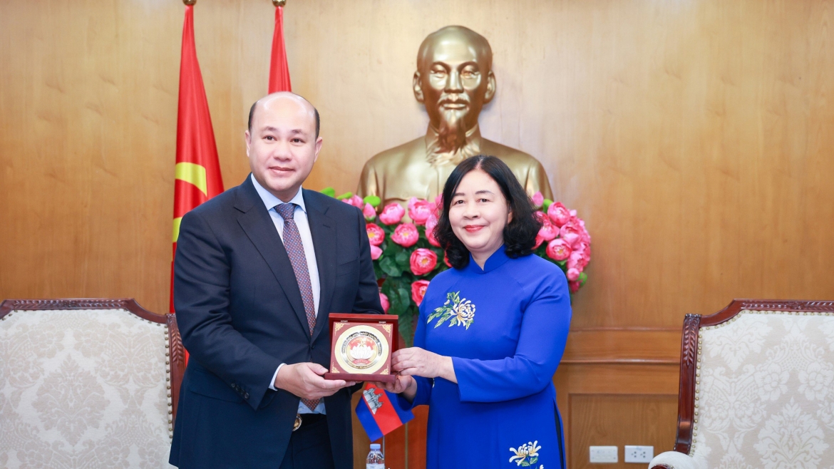 Chủ tịch Ủy ban Trung ương MTTQ Việt Nam tiếp Đoàn đại biểu Hội LHTN Campuchia