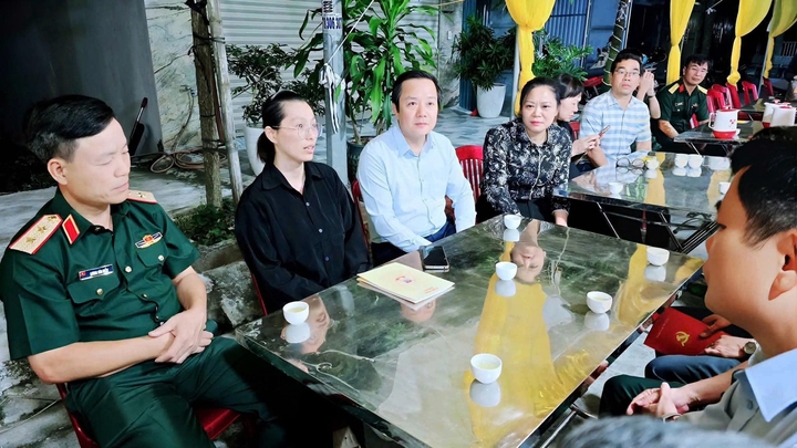 bi thu tinh uy hung yen chia buon gia dinh thieu ta hy sinh khi cuu nguoi hinh anh 1