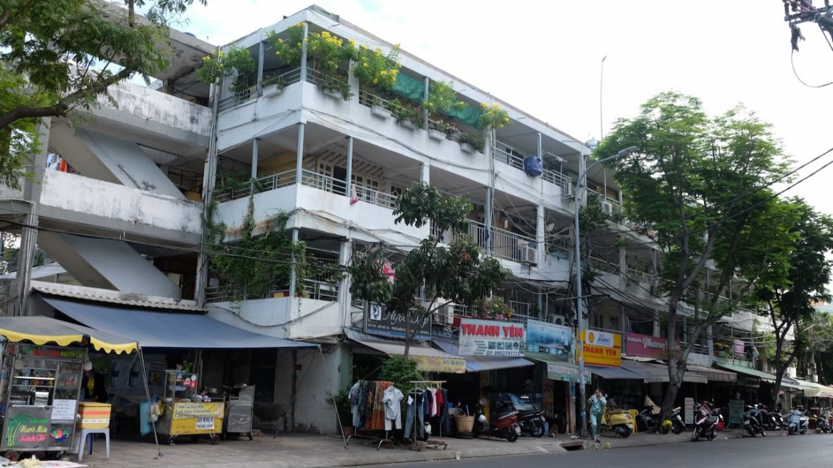 TP.HCM đốc thúc tiến độ cải tạo, xây dựng lại chung cư cũ hư hỏng, xuống cấp