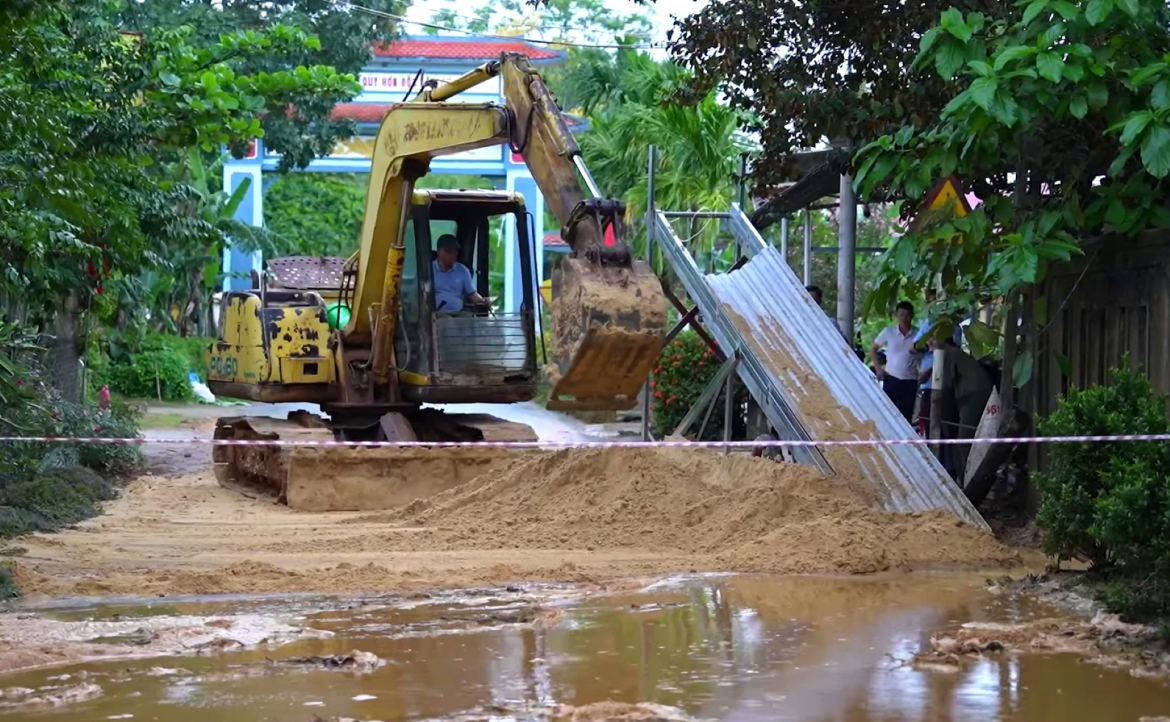 dung 100 met khoi cat de lap ho sut sau 17,6m tai tinh quang tri hinh anh 1