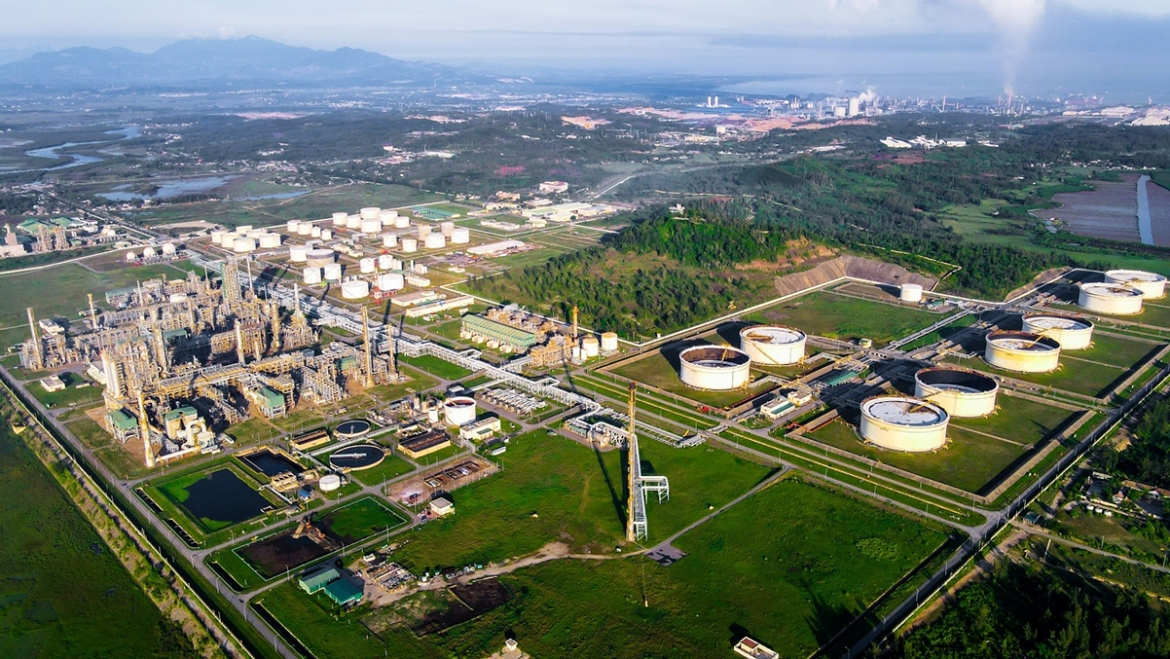 dung quat refinery receives 1.25 million barrels to keep production running picture 1