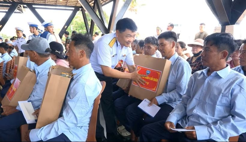 32 fishermen rescued at sea safely return home picture 1