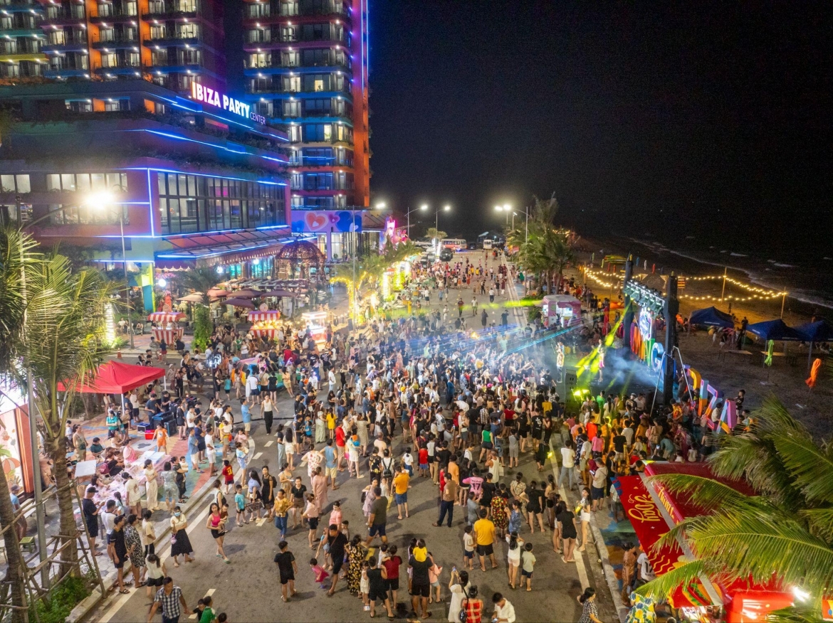 cuoc dich chuyen thoi quen nghi duong tai bien thanh hoa hinh anh 3