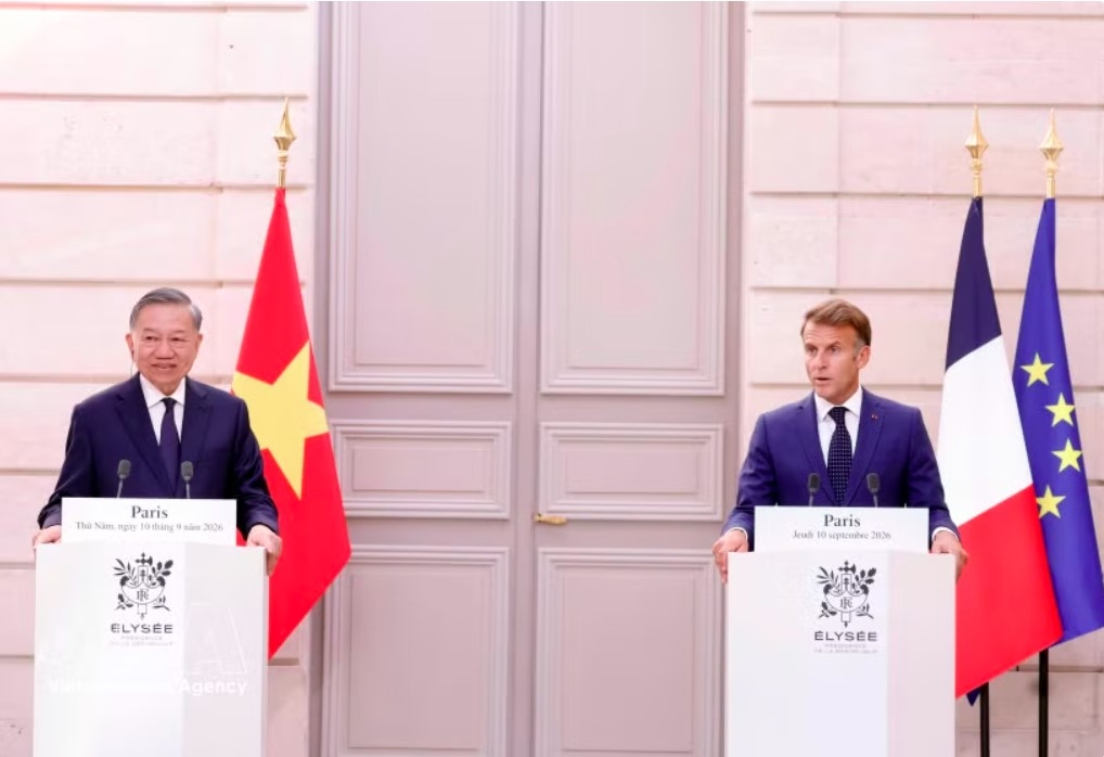 top vietnamese leader, french president meet press ahead of talks in paris picture 1