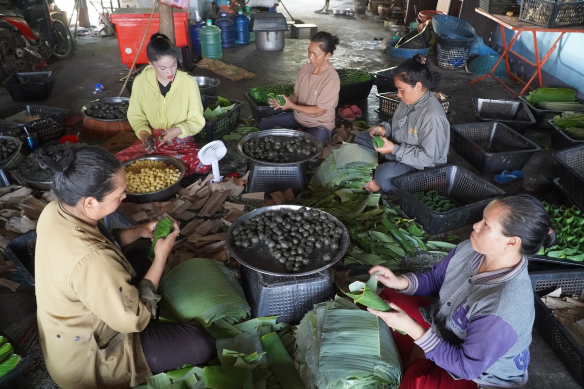 Đêm trắng giữ lửa hồn Việt bên dòng sông Mekong