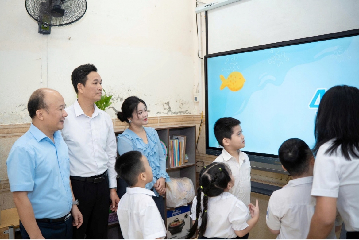 GELEX mở rộng cơ hội học tập cho học sinh, sinh viên khó khăn