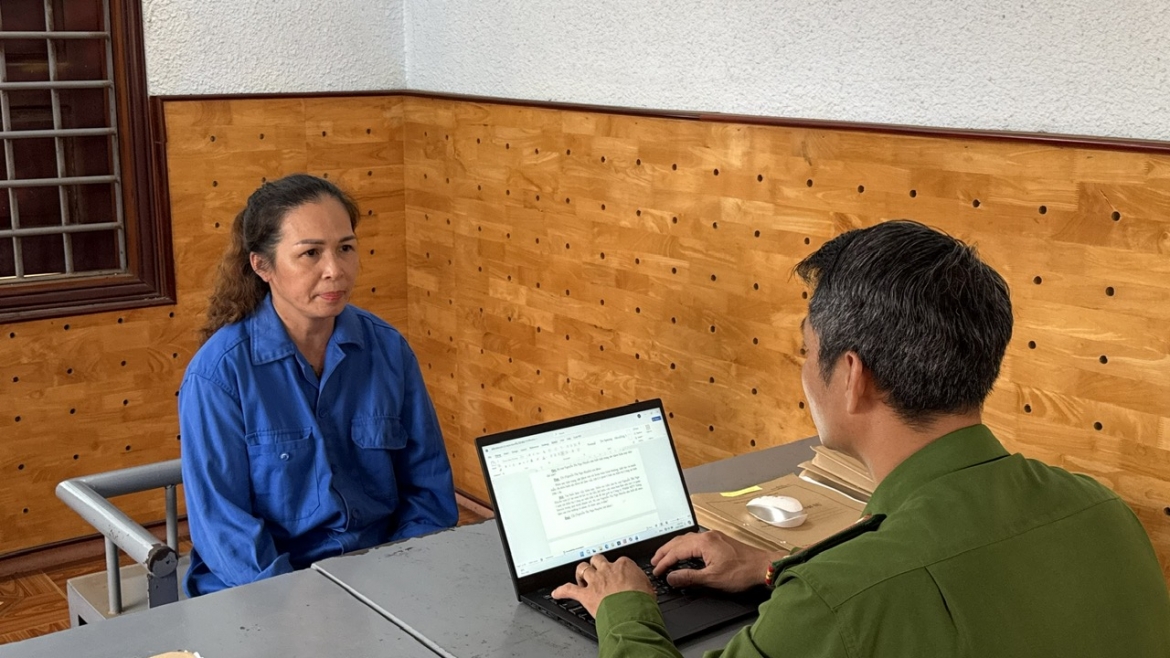 9 can bo bao ve rung bi khoi to vi nhan hoi lo o Dak lak hinh anh 2