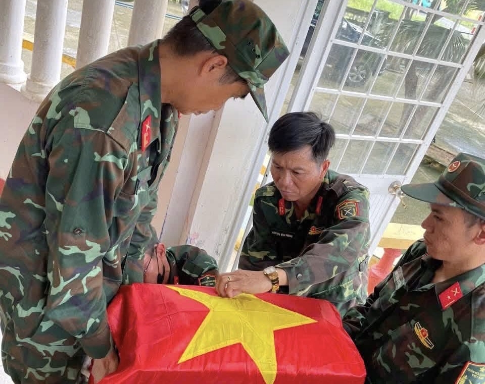 phat hien hai cot liet si khi muc dat trong keo tren nui hinh anh 4