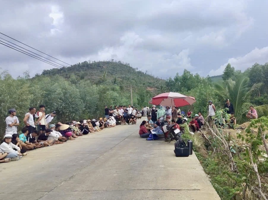 Dak lak hai hoc sinh 14 tuoi thuong vong khi di moto tu gay tai nan hinh anh 1