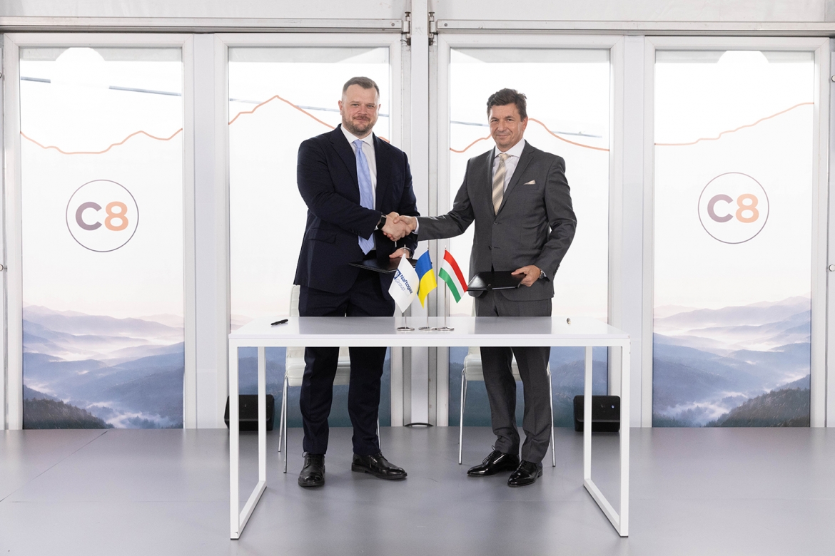hungary, ukraine tinh xay kho nhien lieu gan bien gioi hinh anh 1