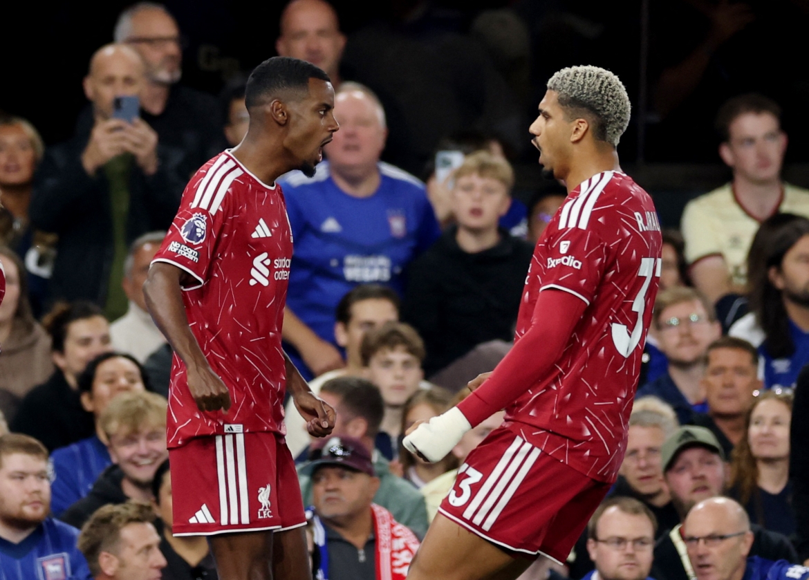 truc tiep ipswich 0-2 liverpool hiep 2 bat dau hinh anh 8