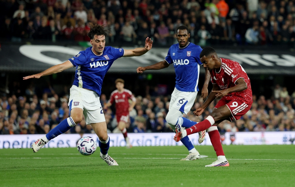 truc tiep ipswich 0-2 liverpool hiep 2 bat dau hinh anh 5