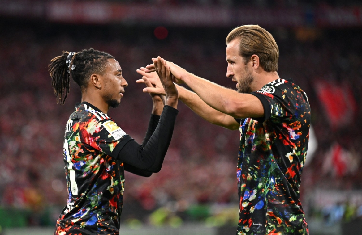 ket qua bong da hom nay 19 9 chelsea thua dam brentford, bayern thang 7-0 hinh anh 2