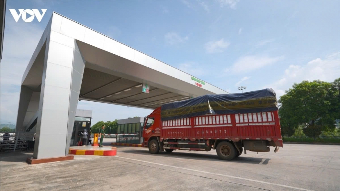 lao cai border trade surges 64 in first nine months of 2026 picture 1