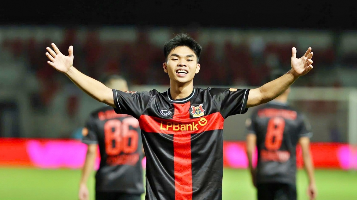 tien dao u20 viet nam ghi ban o tran mo man v-league 2026 2027 hinh anh 1