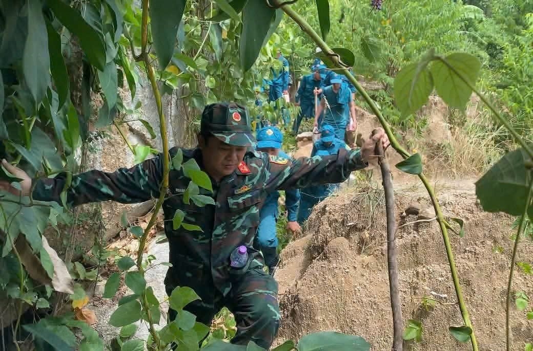 lan theo ky uc, tim kiem hai cot liet si giua nui rung o khanh hoa hinh anh 5