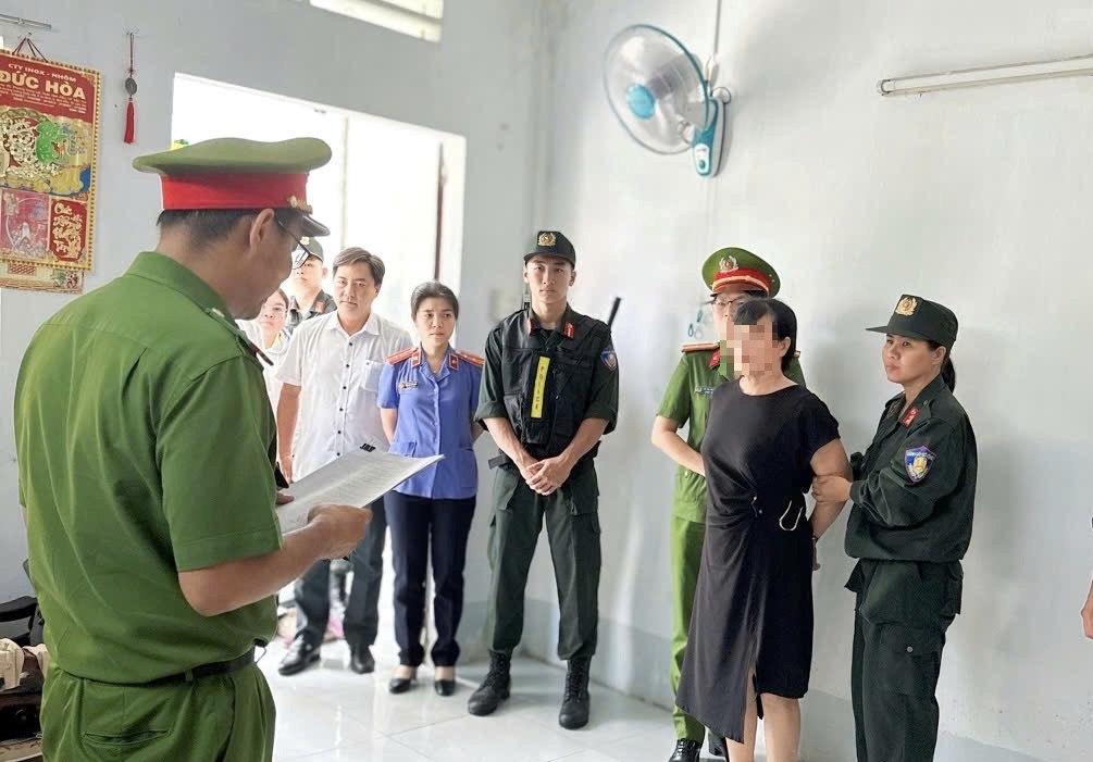 can tho bat doi tuong loi dung quyen tu do dan chu xam pham loi ich cua nha nuoc hinh anh 1