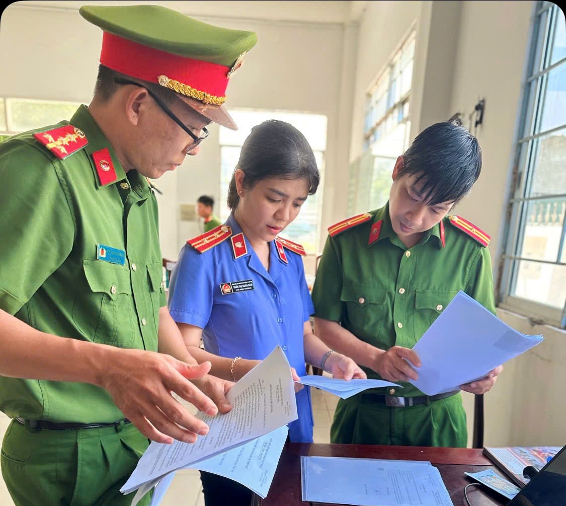 can tho bat doi tuong loi dung quyen tu do dan chu xam pham loi ich cua nha nuoc hinh anh 2