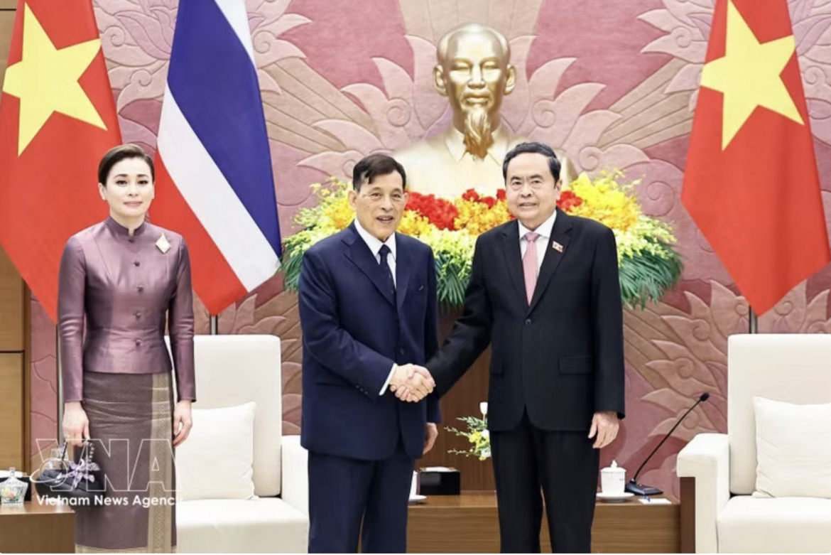 top legislator meets with king of thailand in hanoi picture 1