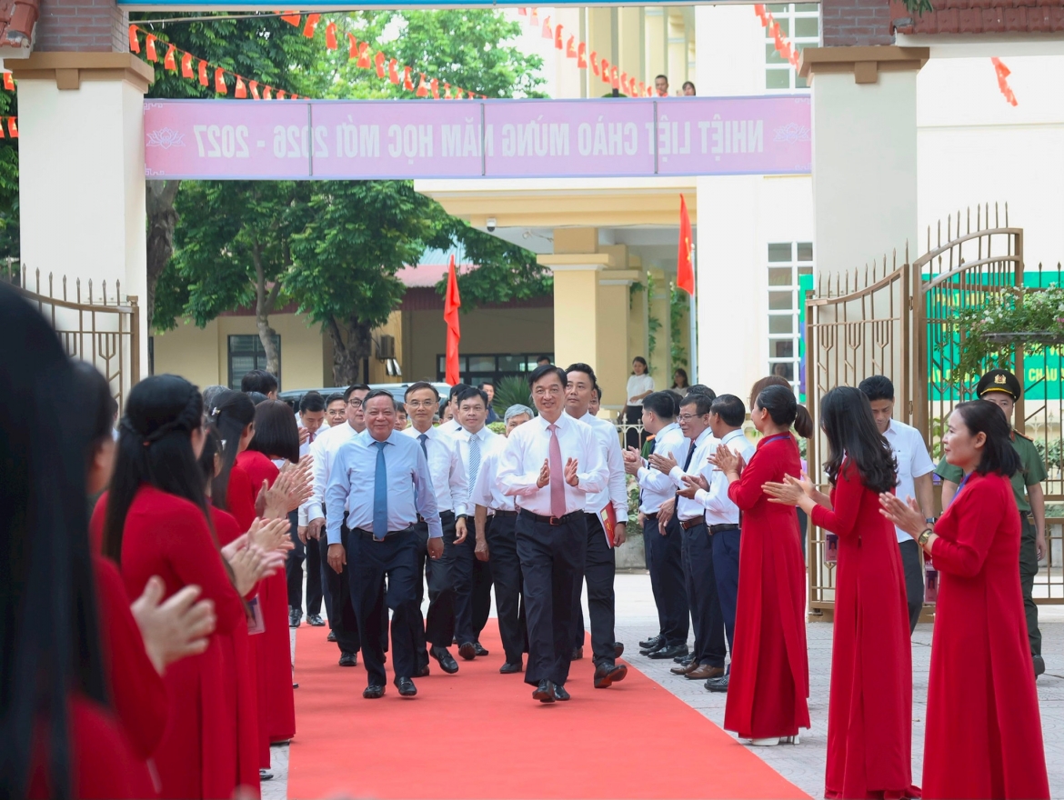 hoc sinh ca nuoc han hoan trong le khai giang nam hoc moi 2026-2027 hinh anh 9