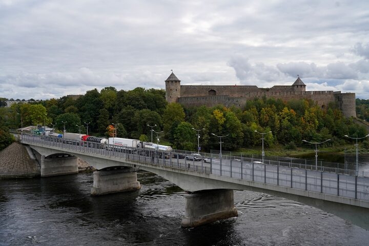nga han che di lai tai khu vuc gan bien gioi estonia hinh anh 1