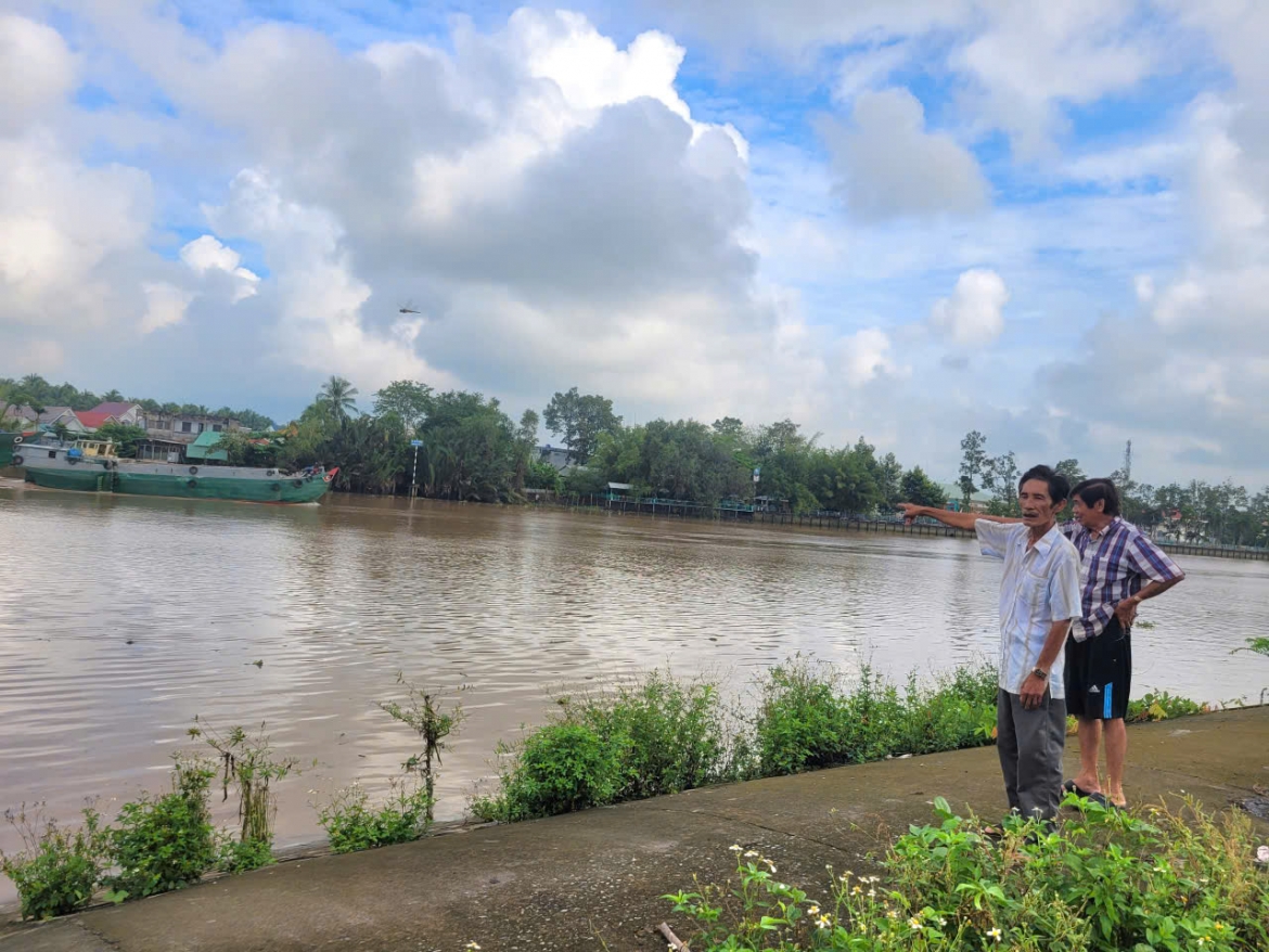 vi sao phuong tien thuy hay mac can o kenh cho gao hinh anh 3