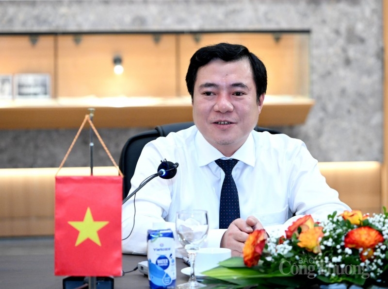 Ong nguyen sinh nhat tan lam pho bi thu thanh uy thanh pho ho chi minh hinh anh 1
