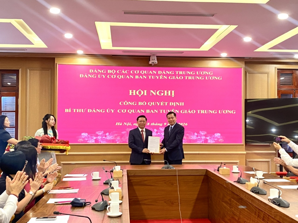 Dong chi tran thanh lam giu chuc bi thu Dang uy co quan ban tuyen giao trung uong hinh anh 1