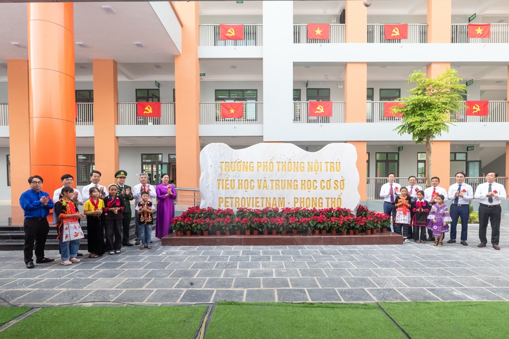 khanh thanh truong pho thong noi tru th thcs petrovietnam - phong tho lai chau hinh anh 8