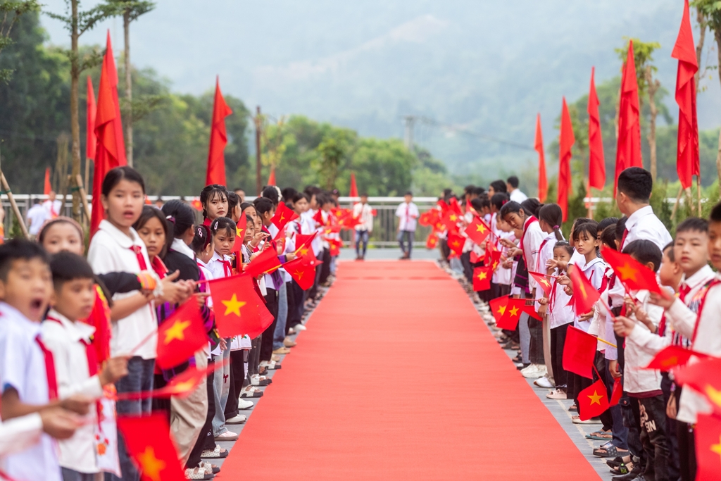 khanh thanh truong pho thong noi tru th thcs petrovietnam - phong tho lai chau hinh anh 2