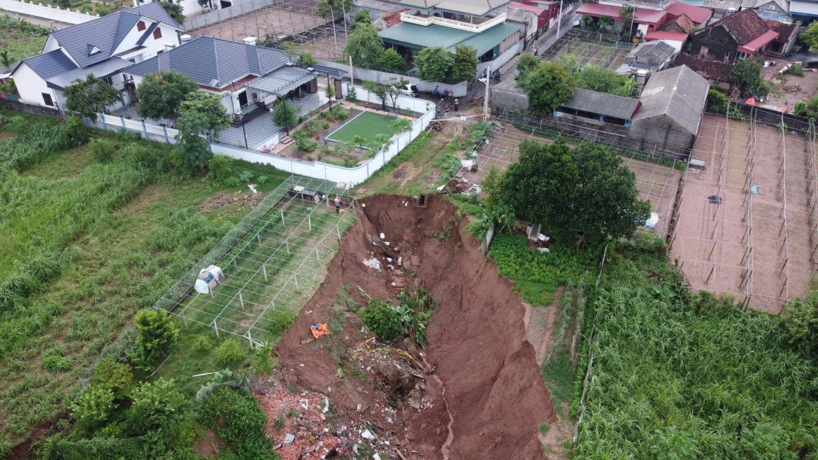 mua lon o phu tho, sat lo tiep tuc lan rong tai xa tu vu hinh anh 11