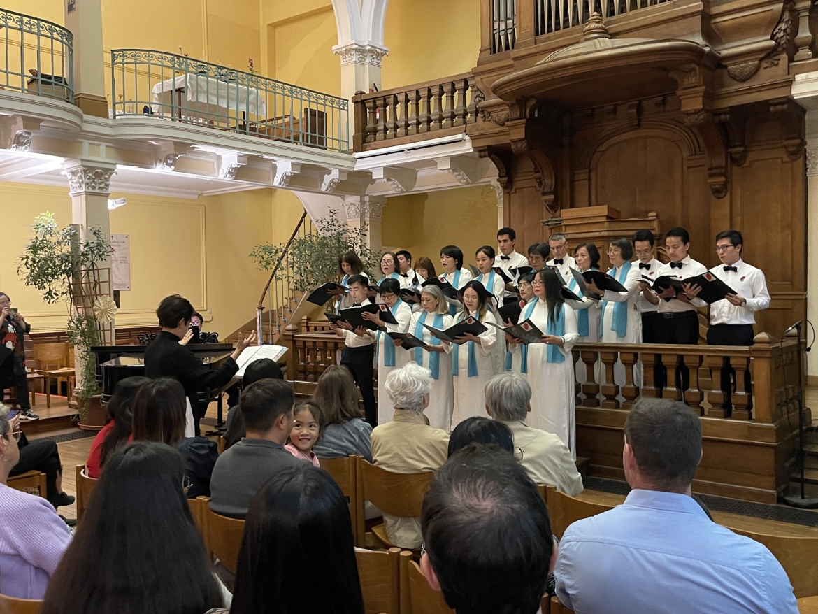 paris concert raises funds for vietnamese farmers to cope with floods picture 1