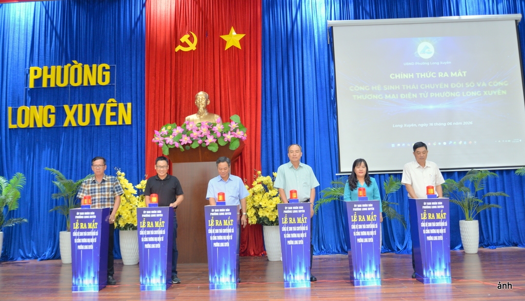 ĐBSCL: Công nghệ số giúp chính quyền gần dân hơn