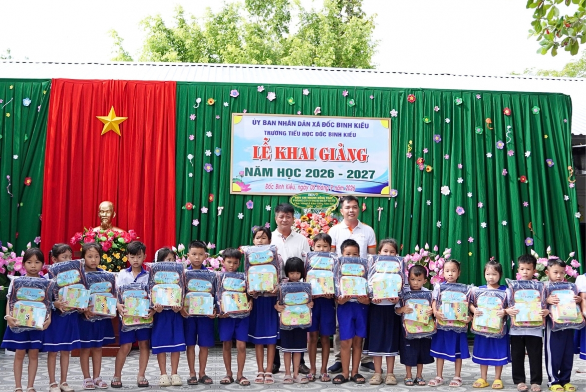 japfa viet nam dong hanh cung 1.000 hoc sinh den truong hinh anh 1