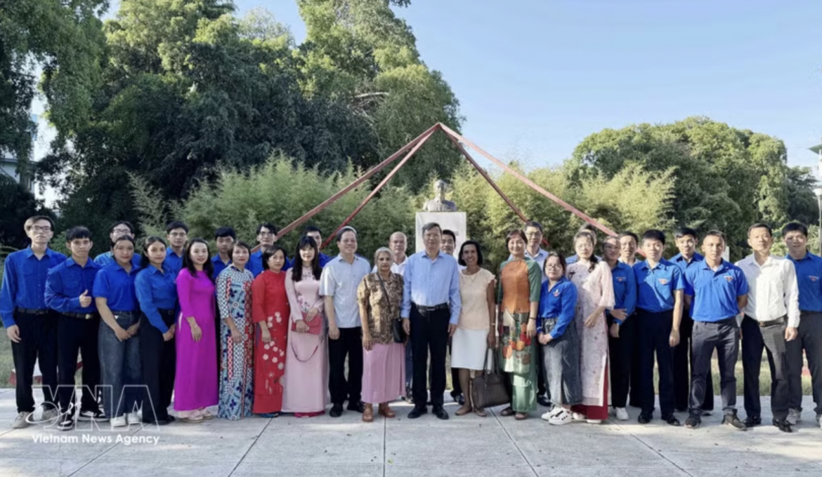 vietnam, cuba reaffirm enduring friendship, solidarity picture 1