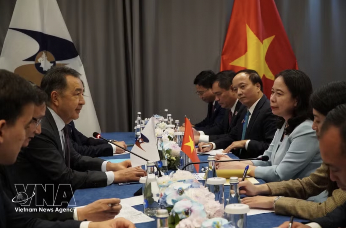 vice president holds bilateral meetings, meets vietnamese community in kyrgyzstan picture 1
