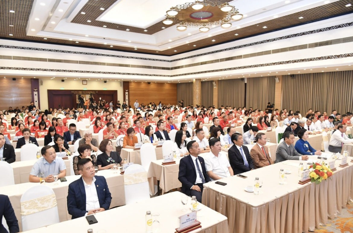 deputy pm attends send-off ceremony for vietnam sports delegation to asiad 20 picture 1