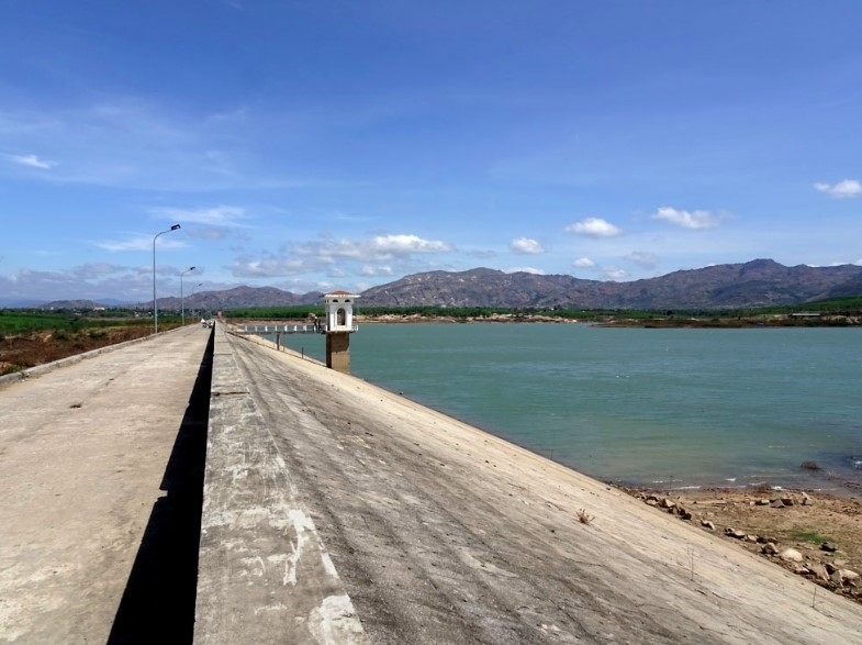 adb helps to modernise irrigation systems in vietnam picture 1