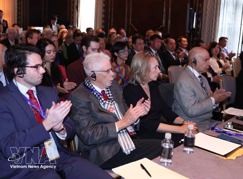 party general secretary and president meets american friends picture 2
