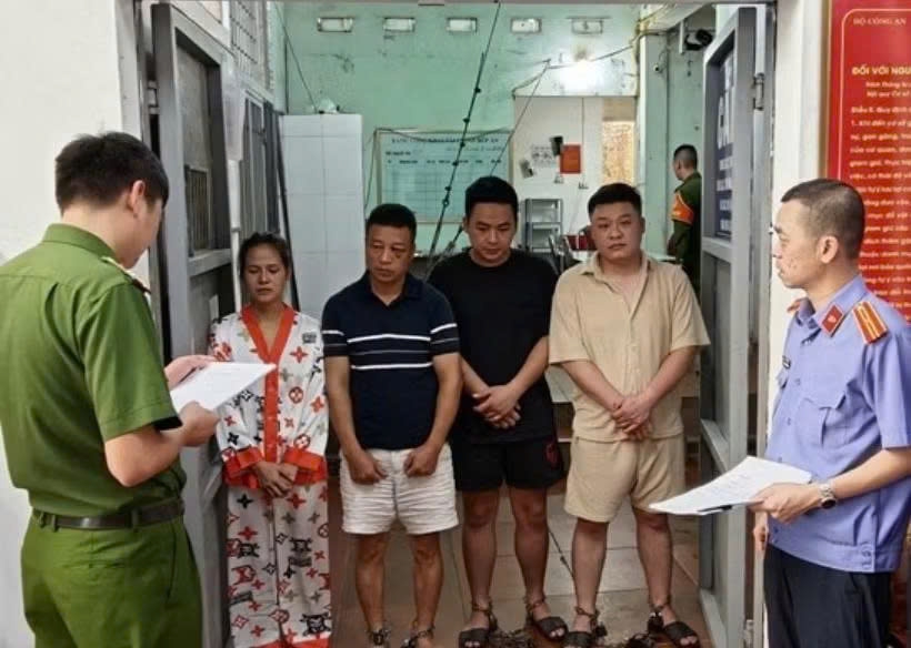 tam giu 4 nguoi tham gia hanh hung tai xe taxi o quang ninh hinh anh 1