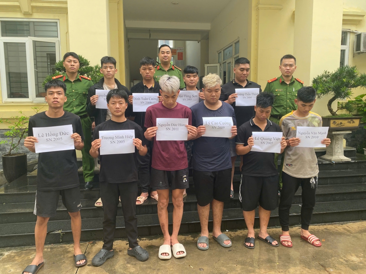 Mâu thuẫn với người anh, nhóm thanh niên tấn công nhầm người em sinh đôi