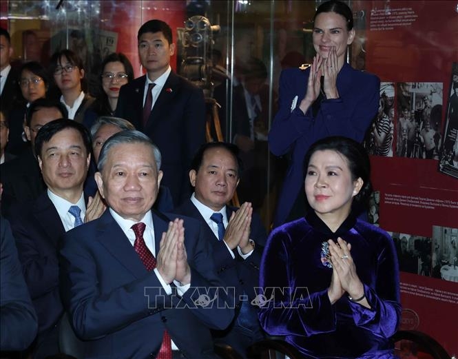 tong bi thu, chu tich nuoc to lam du khai truong khong gian di san va ket noi van hoa viet - nga hinh anh 1
