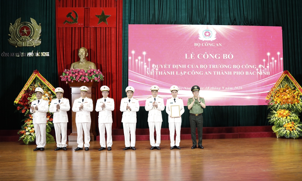 cong bo quyet dinh thanh lap cong an thanh pho bac ninh va 12 cong an phuong hinh anh 1