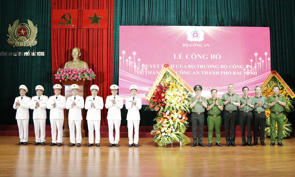 cong bo quyet dinh thanh lap cong an thanh pho bac ninh va 12 cong an phuong hinh anh 2
