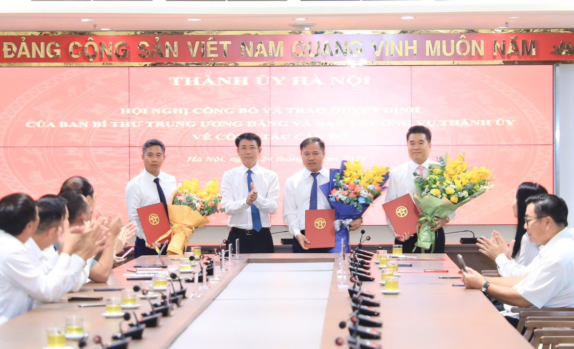 Thứ trưởng Bộ Nông nghiệp và Môi trường làm Trợ lý Bí thư Thành ủy Hà Nội