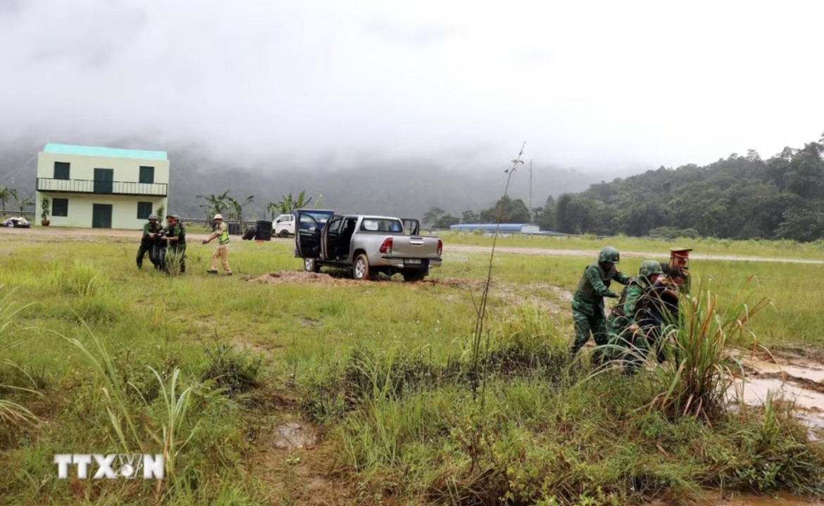 vietnam, laos hold joint anti-drug drill on shared border picture 1